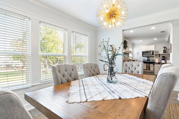 Dining - Charming Townhouse in Downtown Waco! (Waco)