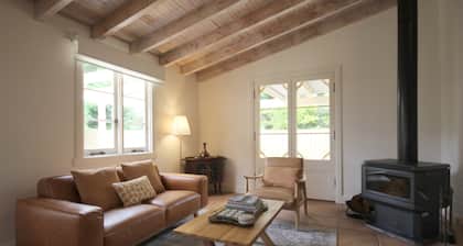 Winton Cottage Maldon - Authentic Heritage Home. On Sale