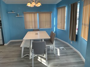 Dining - Attention Snowbirds! (Fort Myers)