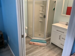 Towels, soap - Attention Snowbirds! (Fort Myers)