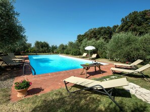 Pool - Nice apartment in villa for 4 guests with WIFI, pool, patio, pets allowed and panoramic view (Sovicille)