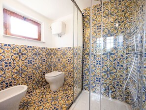 Bathroom - Nice apartment in villa for 4 guests with WIFI, pool, patio, pets allowed and panoramic view (Sovicille)