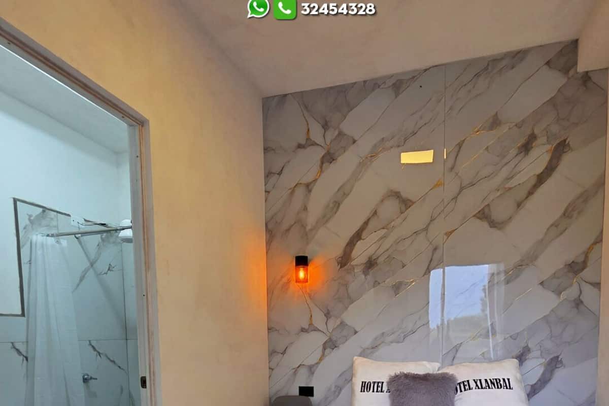 Quarto solteiro básico, 1 cama Queen, suíte, na torre | Wi-Fi de cortesia