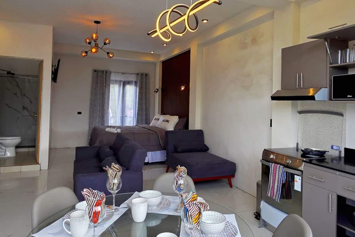 Comfort Studio Suite | Premium bedding, down duvets, free WiFi