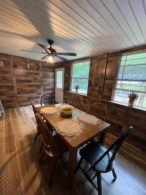 Dining - Unit B Alpine Adventure Getaway ~ Location ~ Game Room (helen)