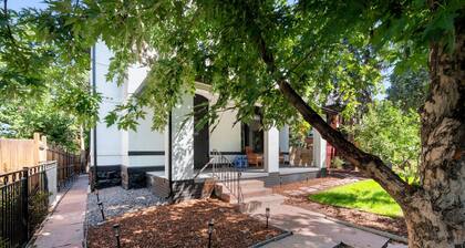 Cozy Dog-Friendly Unit with Parking Near Broadway