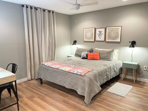 Desk, iron/ironing board, free WiFi, bed sheets - Welcome to Your Midland Getaway — Home + Guest House + Private Pool (Midland)