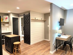 Interior - Comfortable home with guest house and pool. (Midland)