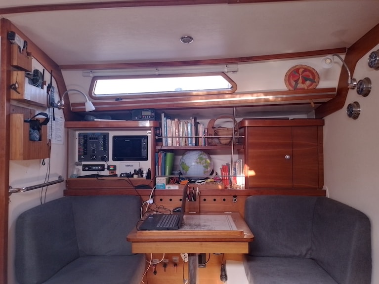 Customized Cruise On Sailing Yacht In El Nido - El Nido