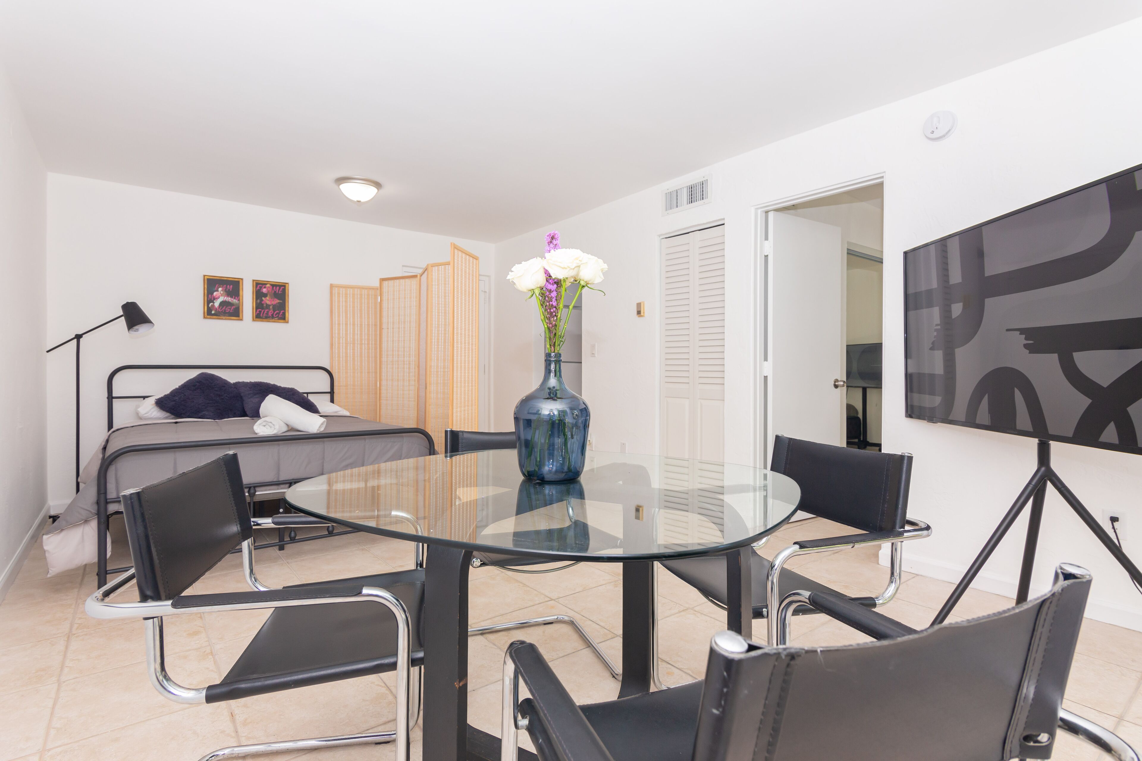 Amazing apartment by the bay with free parking - Art District 