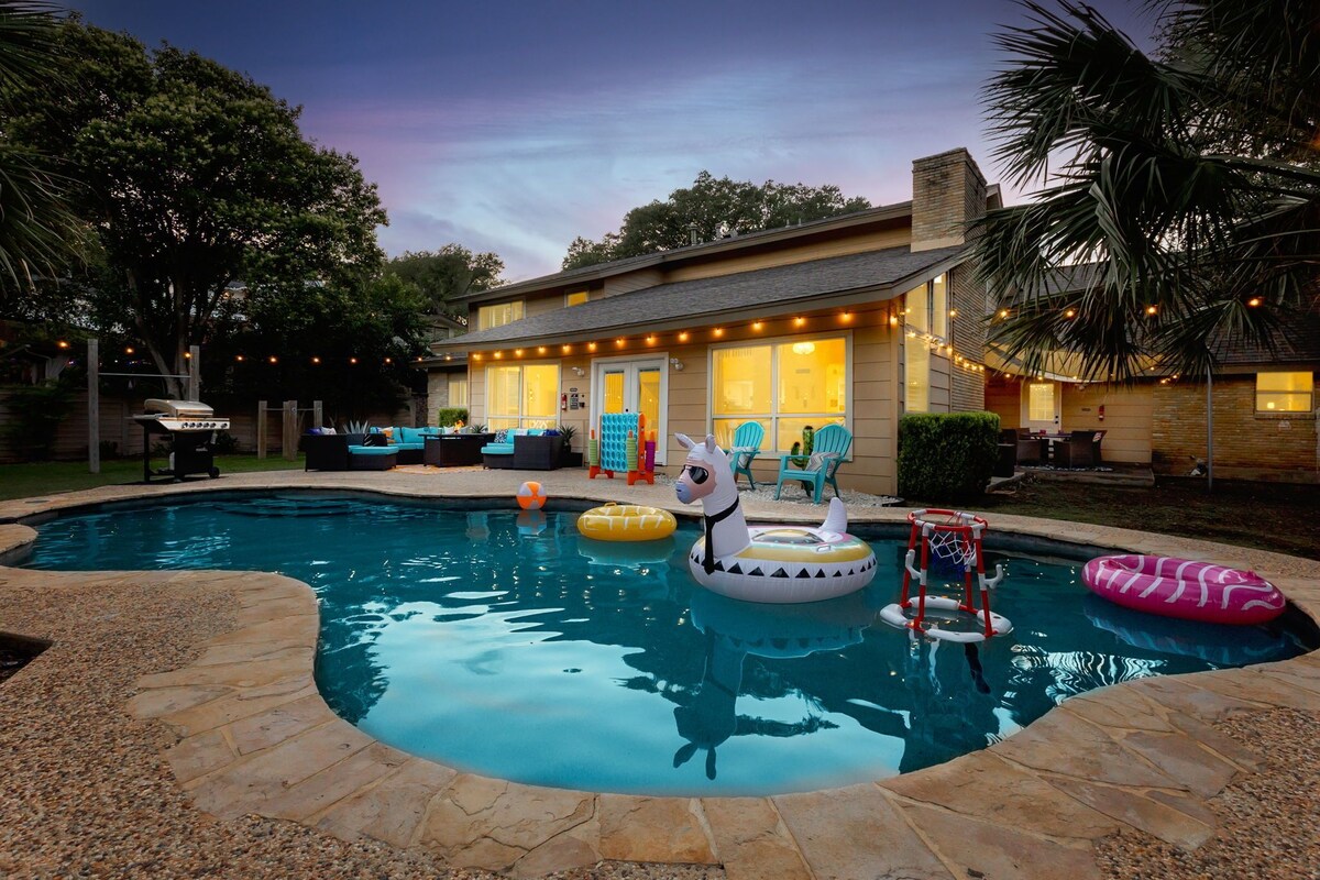 *FALL Discounts 6BR Pool & Game Arcade | Family + Dog Friendly