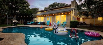 6BR Pool & Game Arcade | Family + Dog Friendly
