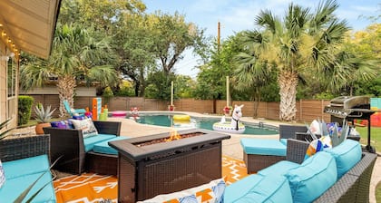 6BR Pool & Game Arcade | Family + Dog Friendly