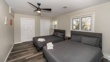 4 bedrooms, desk, iron/ironing board, free WiFi