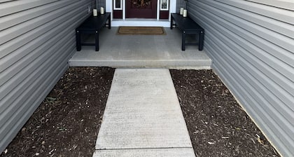 Cozy Home minutes to State College, Penn State & Historic Bellefonte. Sleeps 14