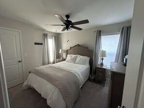 5 bedrooms, desk, iron/ironing board, travel cot