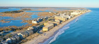 Oceanfront 4 Bedroom Home, Private Access and Pool