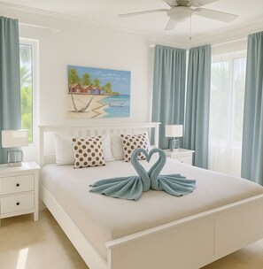 3 間睡房、房內夾萬、熨斗/熨衫板、可攜式嬰兒床