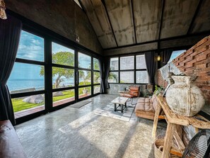 Villa, 1 chambre | Coin séjour