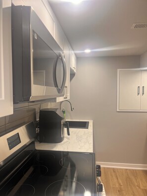 Fridge, microwave, oven, stovetop - Darlington’s basement suite! (Bowmanville)