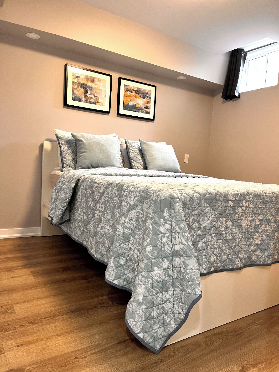 1 chambre, fer et planche à repasser, Wi-Fi, draps fournis