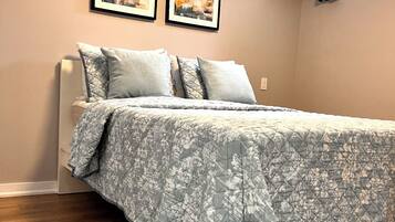 1 chambre, fer et planche à repasser, Wi-Fi, draps fournis