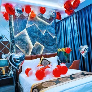 Deluxe Room | Hypo-allergenic bedding, desk, free WiFi - GRAD Queen Hotel 2 - Ha Dong (Hanoi)