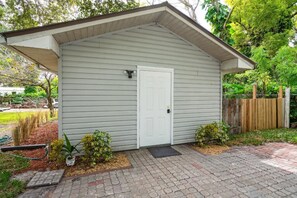 Property grounds - 1-bedroom vacation home just 8 minutes from Florida Mall (Orlando)