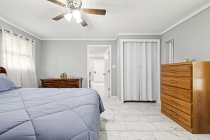 1 bedroom, iron/ironing board, WiFi, bed sheets