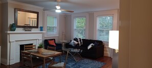 Living area - Cozy Suburban Nest! 20 minutes to Downtown & Clifton. Easily enjoy the City! (Cincinnati)