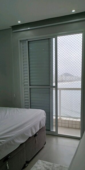 3 bedrooms - Apartment facing the sea, 3 bedrooms, accepts small pets (Vila Luis Antonio Guarujá)