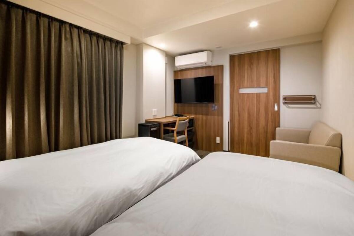 1 bedroom, in-room safe, blackout curtains, free WiFi