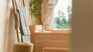 Deluxe Double Room, 1 Bedroom, Non Smoking, Ground Floor | Premium bedding, down comforters, free WiFi - Gili Resort (Jeju City)