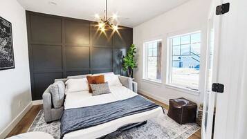 7 bedrooms, iron/ironing board, travel crib, free WiFi