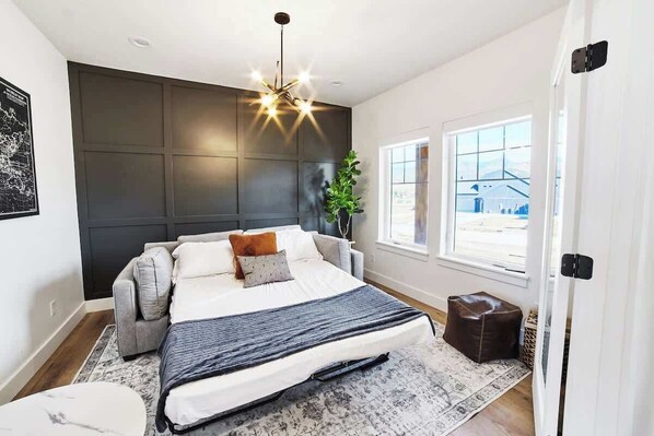 7 bedrooms, iron/ironing board, travel crib, free WiFi