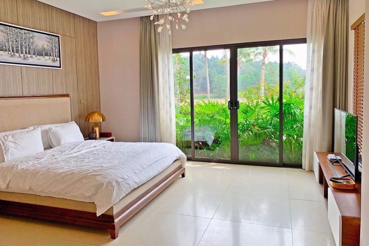 3 bedrooms, free WiFi, bed sheets