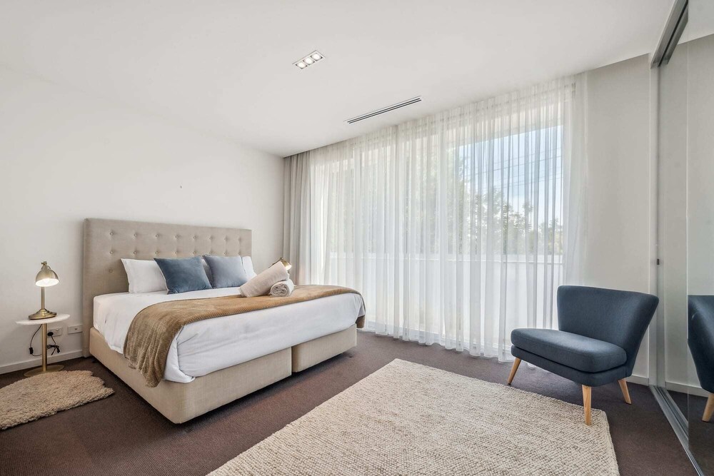 Arcady, a modern townhouse in Norwood. Adelaide Vrbo