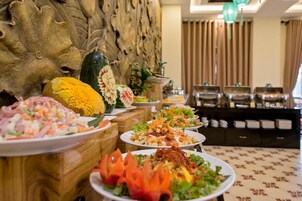 包含每日自助早餐