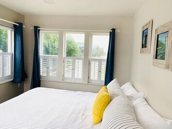 Unit with King size bed