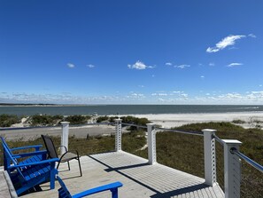 Property grounds - 4BR, 3.5BA, sleeps 8 - north end beautiful ocean (North Topsail Beach)