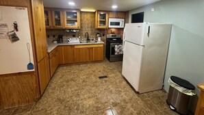 茶具/咖啡用具、冰箱、微波炉、烤箱