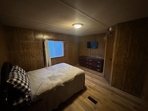 2 quartos, berço de viagem, Wi-Fi de cortesia, roupa de cama