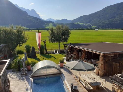 Feines Apartment mit Pool nahe des Liftes