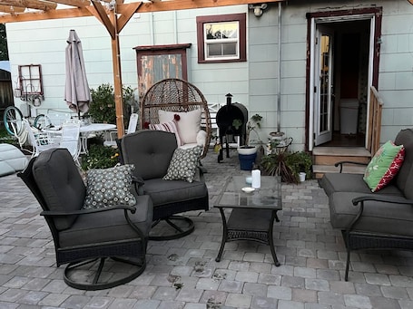 Terrace/patio. Butte Valley Bed and Breakfast