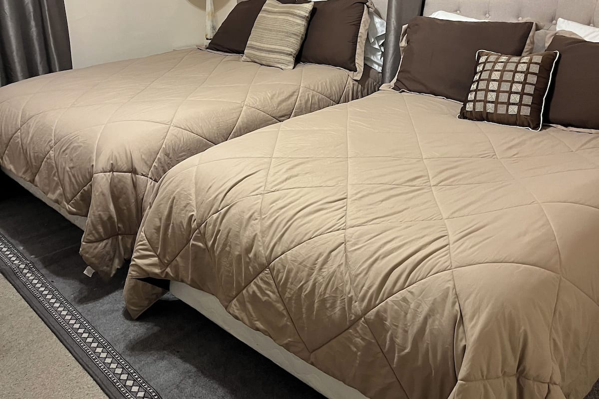 Family Room | Free WiFi, bed sheets