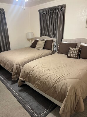 Quarto família | Wi-Fi de cortesia, roupa de cama