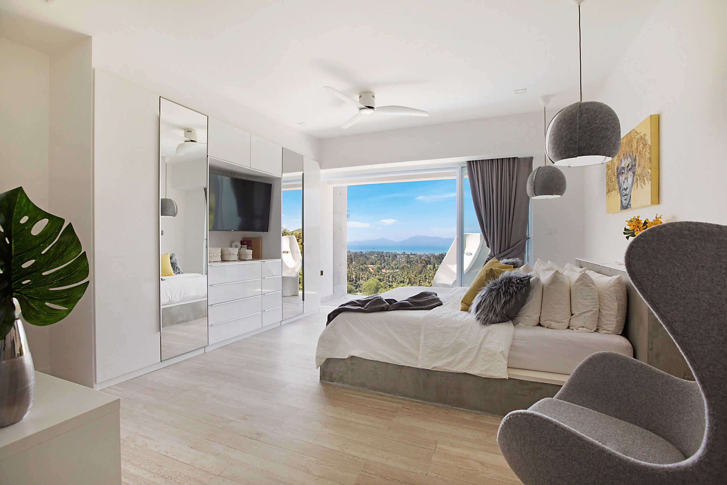 5 bedrooms, iron/ironing board, free WiFi, bed sheets