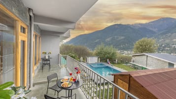 Family Room, 2 Bedrooms, Balcony, Mountain View | Balcony view