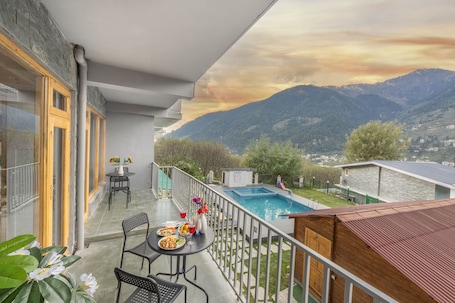 Family Room, 2 Bedrooms, Balcony, Mountain View | Balcony view