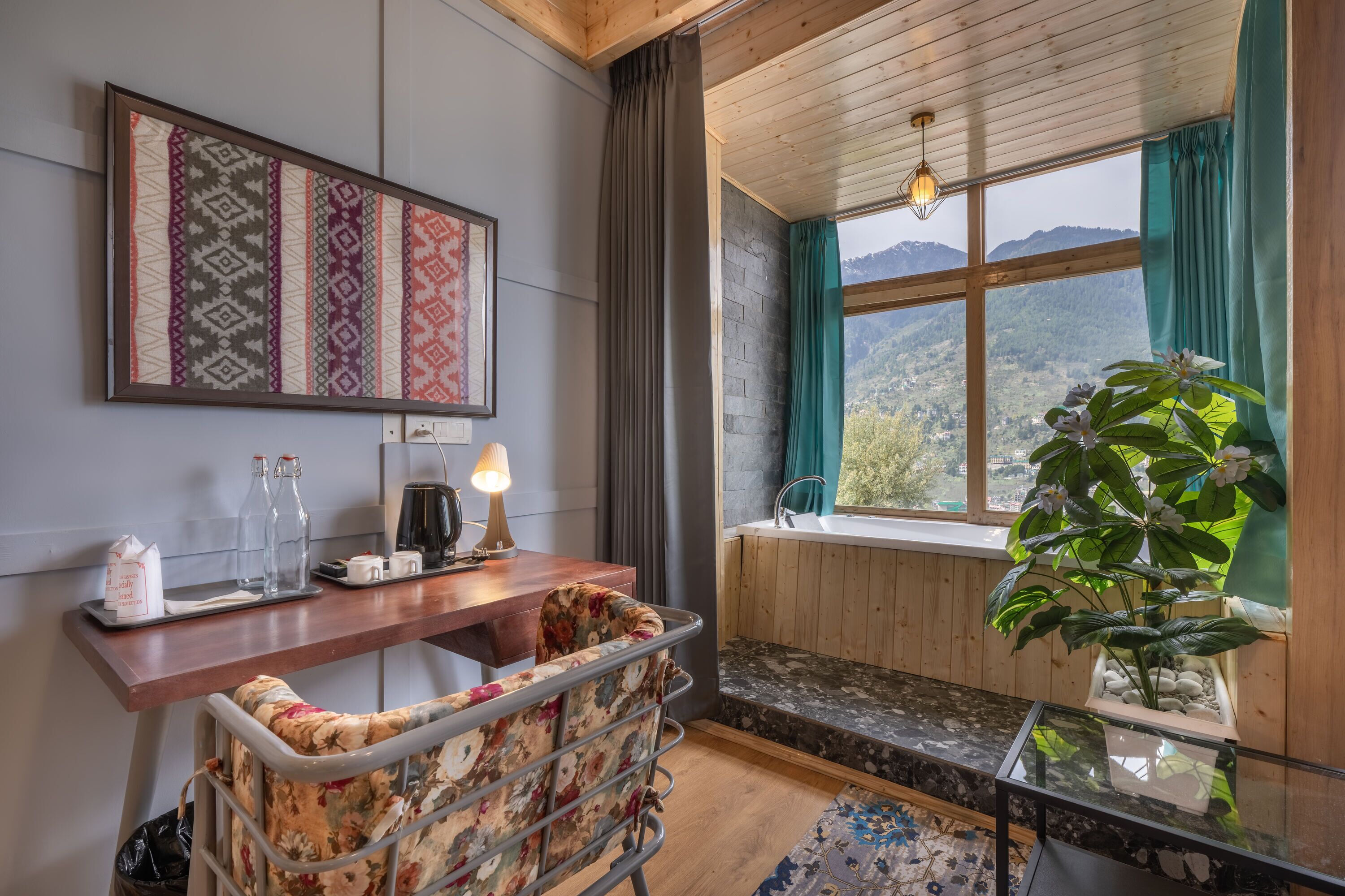 Premier Room, Bathtub, Mountain View | Desk, laptop workspace, free WiFi, bed sheets